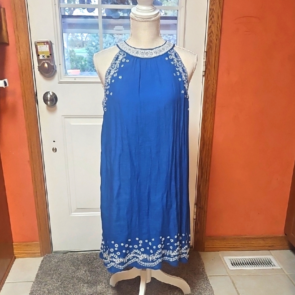 THML Sleeveless Embrodiered Dress